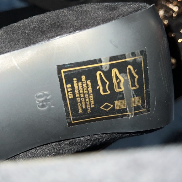 Black Skull Heels - Picture 6 of 6